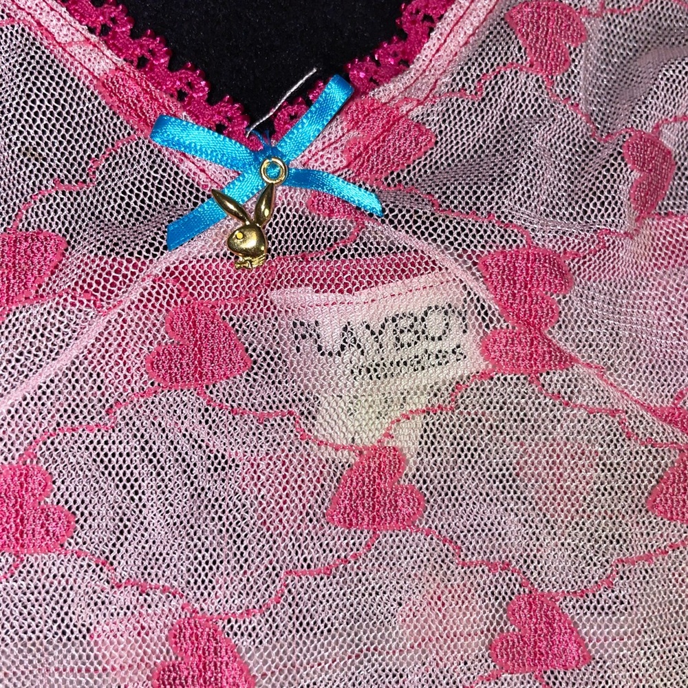 RARE Early 2000s Y2K PLAYBOY SleepSet - 💗Print
Iconic Bombshell vibes - Picture 9 of 10